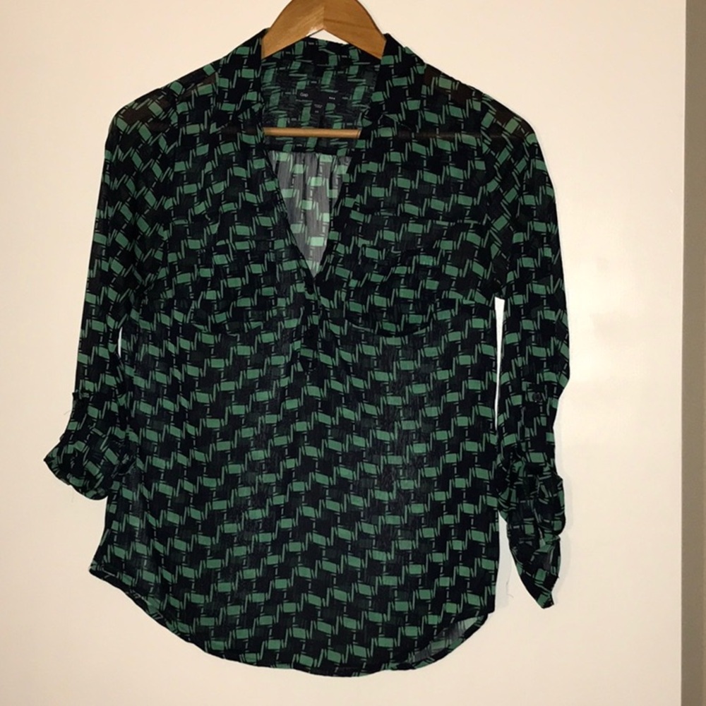 Sheer gap blouse with buttons